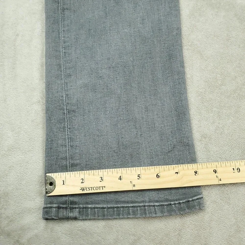 Levis shown denim leg